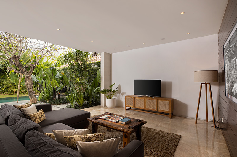 Villa Ambara - living area with flat tv